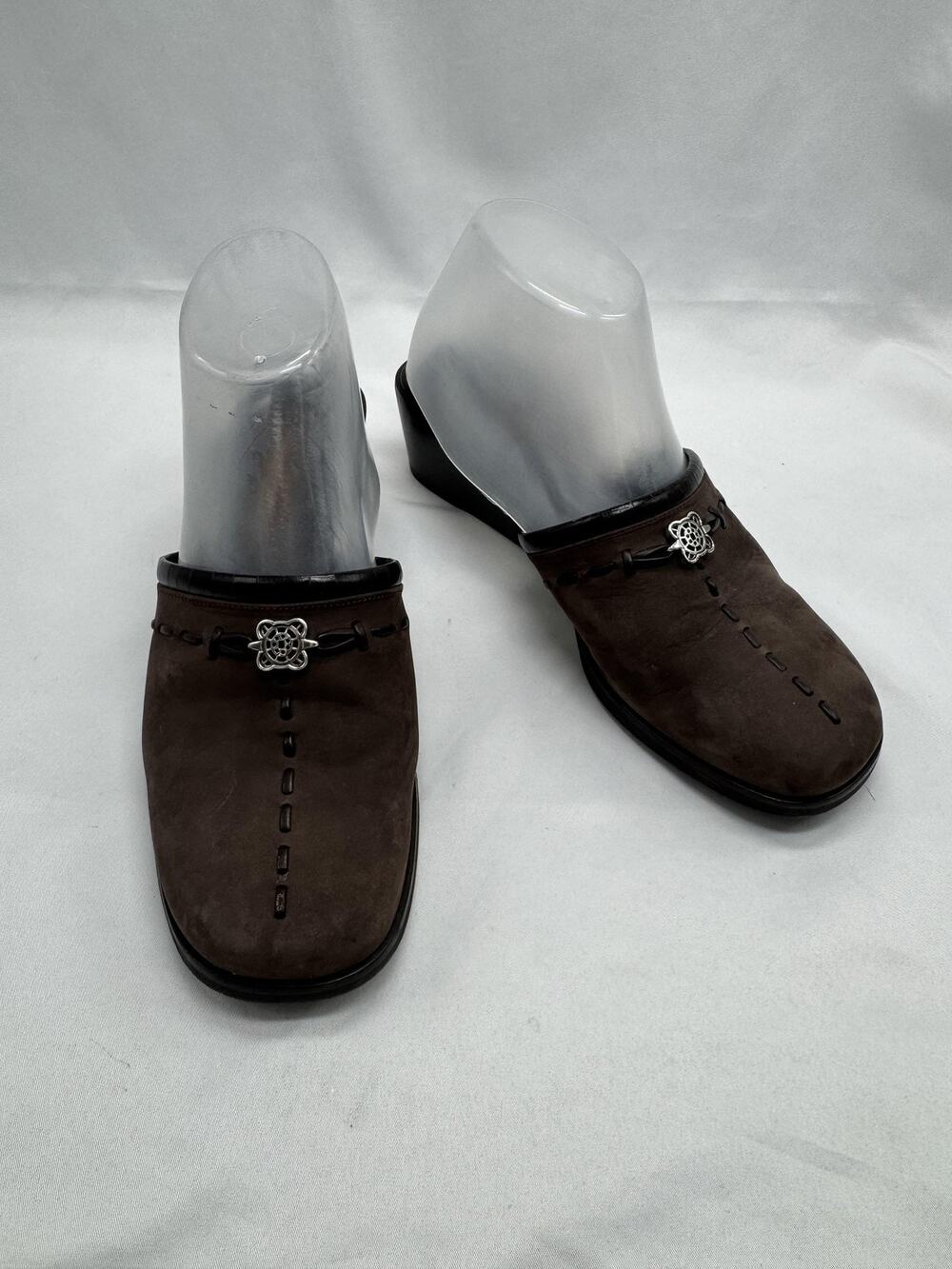 Brighton Mule Shoes Womens Size 8 Brown Suede Medallion Wedge Square Toe Italy